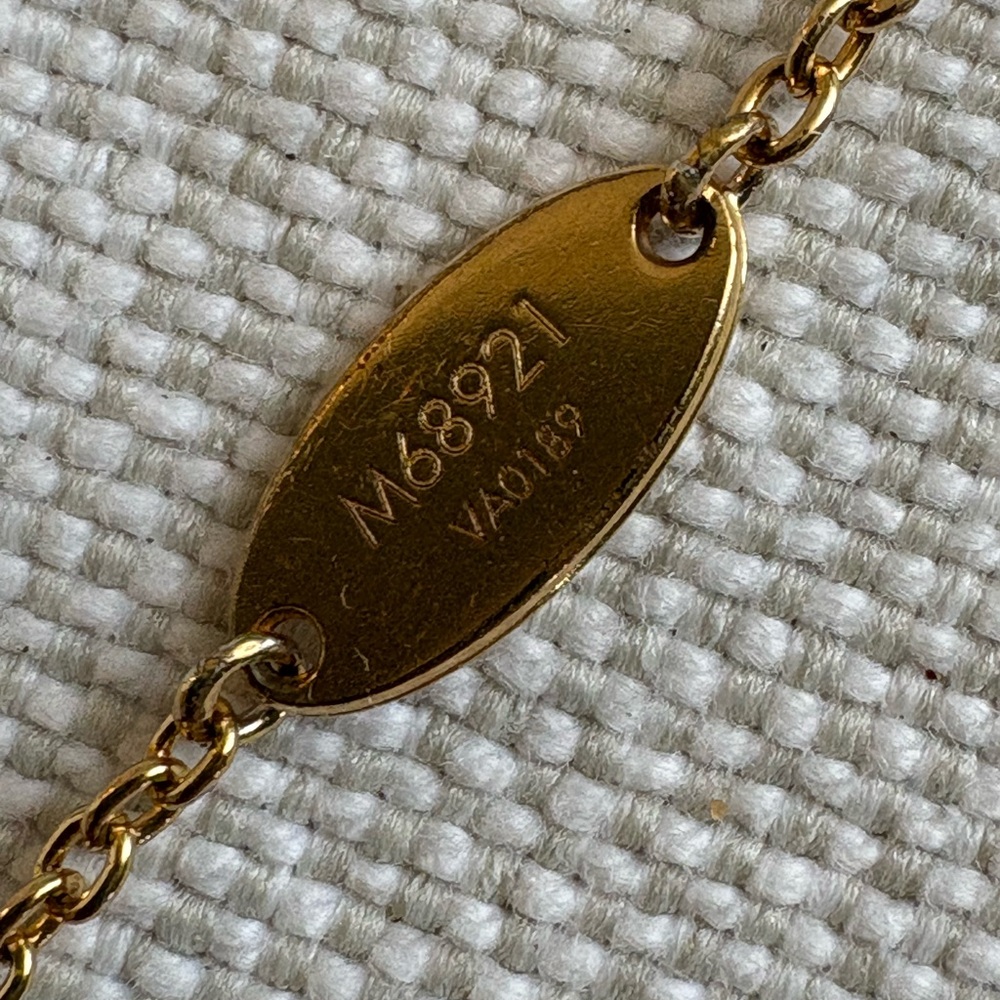 Louis Vuitton Essential V multicolour bracelet - Picture 13 of 16
